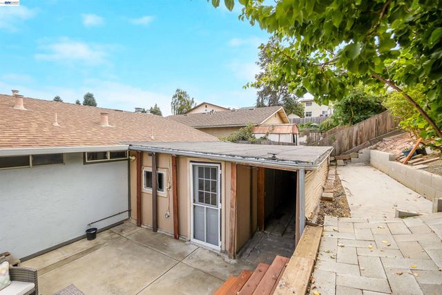 22633 Mossy Rock Drive, Hayward, CA 94541