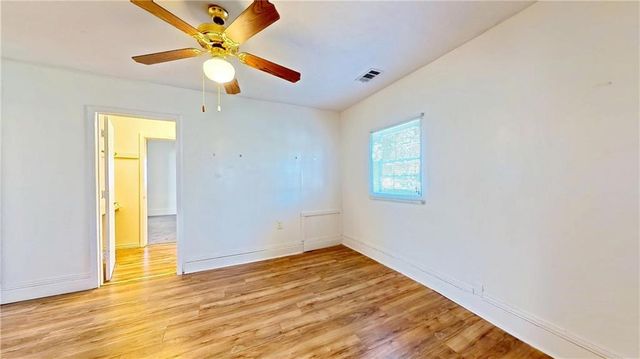 221 N Clay Street, Nevada, MO 64772