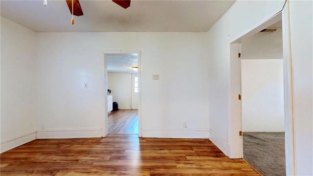 221 N Clay Street, Nevada, MO 64772