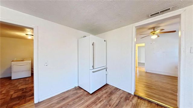 221 N Clay Street, Nevada, MO 64772