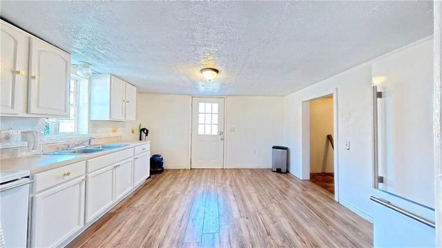 221 N Clay Street, Nevada, MO 64772