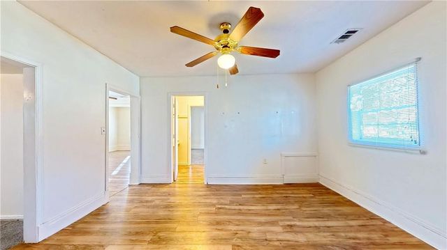 221 N Clay Street, Nevada, MO 64772