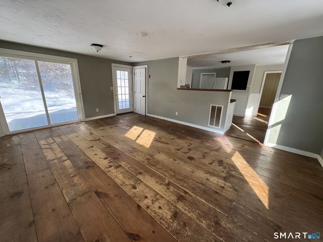 1346 Route 169, Woodstock, CT 06281