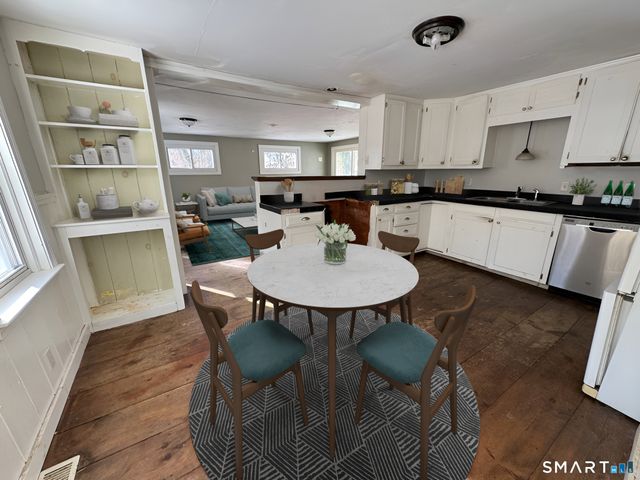 1346 Route 169, Woodstock, CT 06281