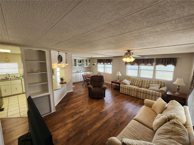 808 53RD AVENUE E 256, Bradenton, FL 34203