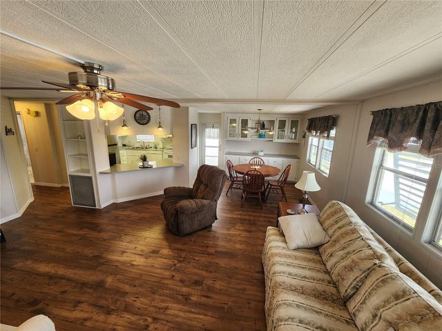 808 53RD AVENUE E 256, Bradenton, FL 34203