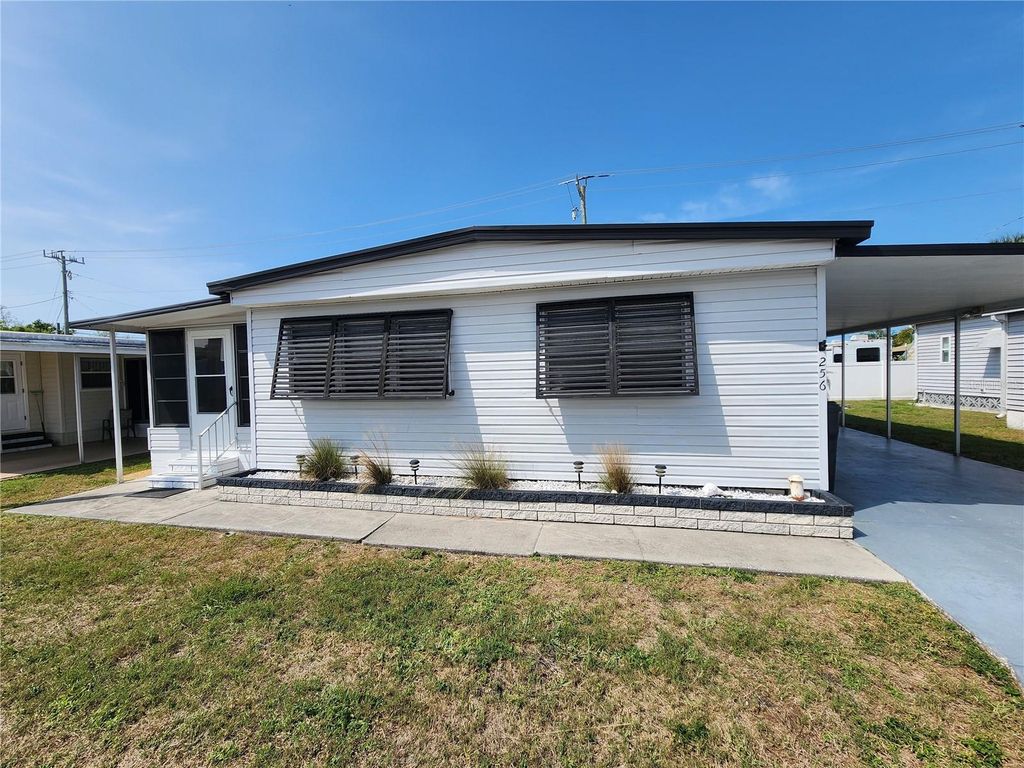 808 53RD AVENUE E 256, Bradenton, FL 34203