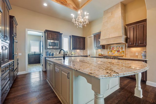 224 Neville Wood CT, Austin, TX 78738