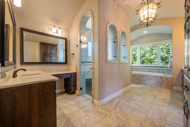 224 Neville Wood CT, Austin, TX 78738