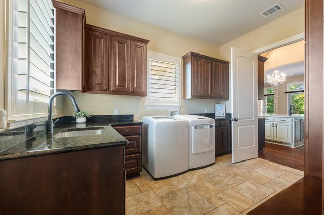 224 Neville Wood CT, Austin, TX 78738