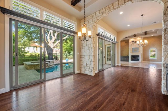 224 Neville Wood CT, Austin, TX 78738