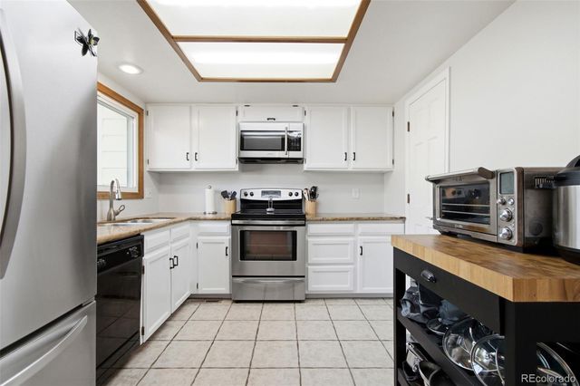 7595 S Cove Circle, Centennial, CO 80122