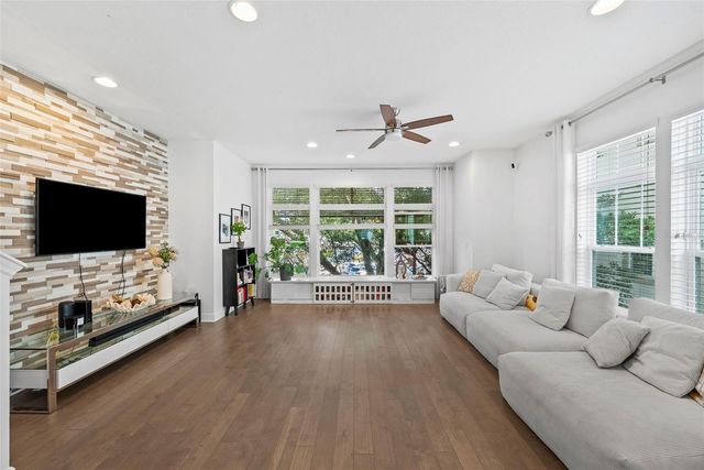 420 S LINCOLN AVENUE, Tampa, FL 33609