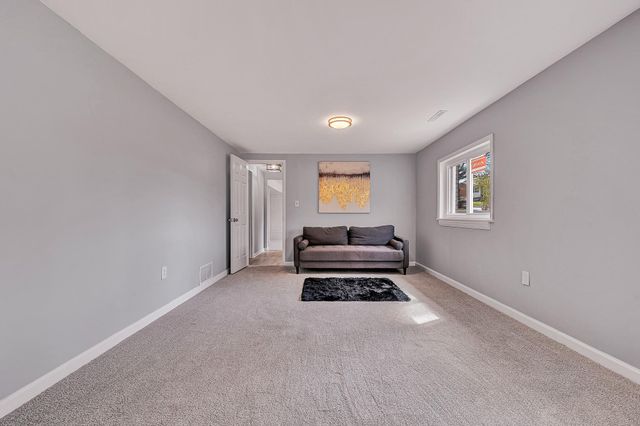 3931 Green Spring AVE, Roanoke, VA 24017