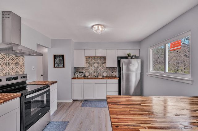 3931 Green Spring AVE, Roanoke, VA 24017