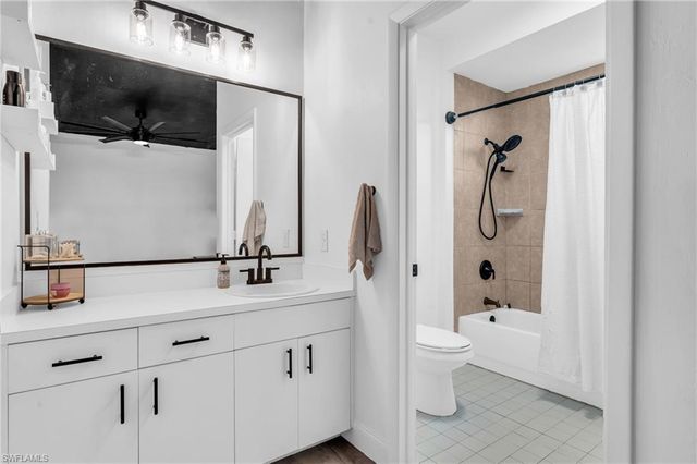 3825 Schoolhouse RD E # 5, Fort Myers, FL 33916