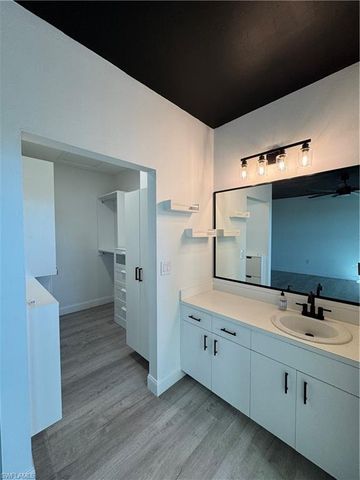 3825 Schoolhouse RD E # 5, Fort Myers, FL 33916