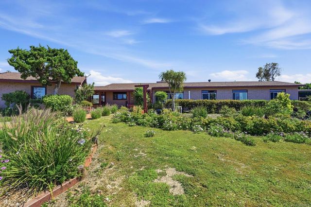 1355 Rainbow Ridge Lane, Encinitas, CA 92024