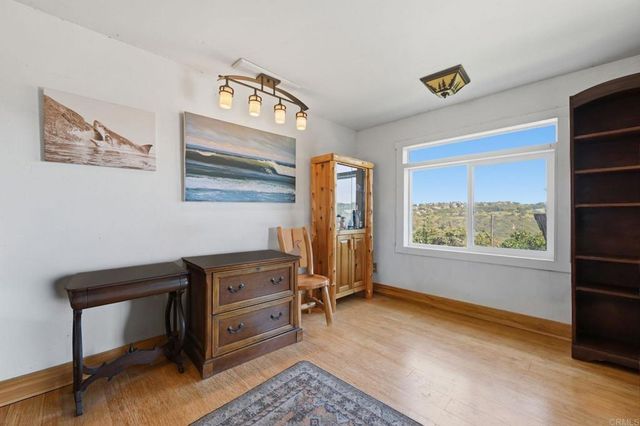 1355 Rainbow Ridge Lane, Encinitas, CA 92024