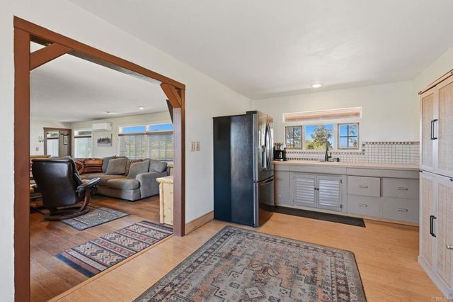 1355 Rainbow Ridge Lane, Encinitas, CA 92024