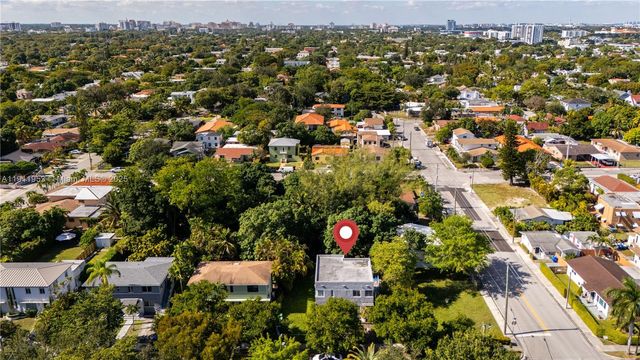 1210 SW 13th Ave, Miami, FL 33135