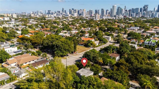 1210 SW 13th Ave, Miami, FL 33135