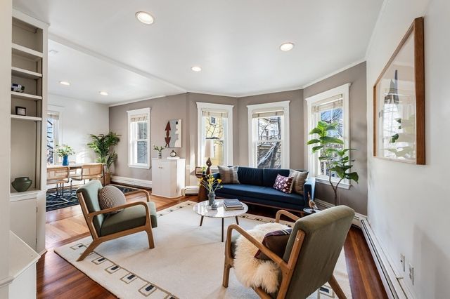 12 Fainwood Circle 2, Cambridge, MA 02139