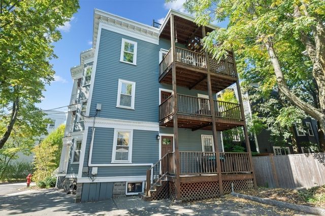 12 Fainwood Circle 2, Cambridge, MA 02139
