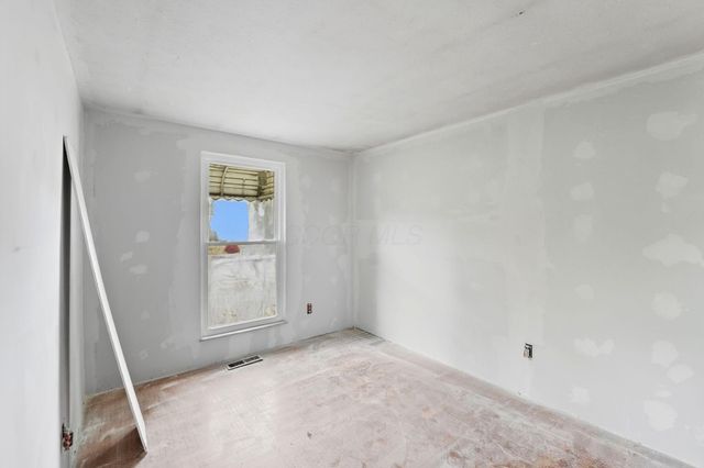 6336 Archmere Square E, Columbus, OH 43229