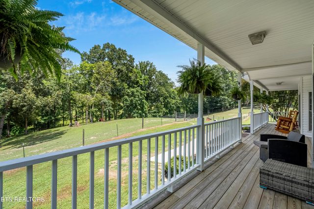 316 Red Hill Rd, Andersonville, TN 37705
