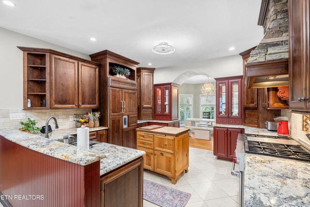 316 Red Hill Rd, Andersonville, TN 37705