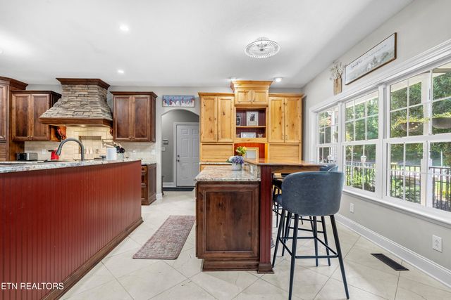 316 Red Hill Rd, Andersonville, TN 37705