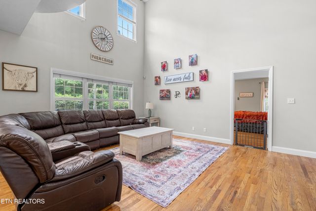 316 Red Hill Rd, Andersonville, TN 37705