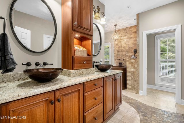 316 Red Hill Rd, Andersonville, TN 37705