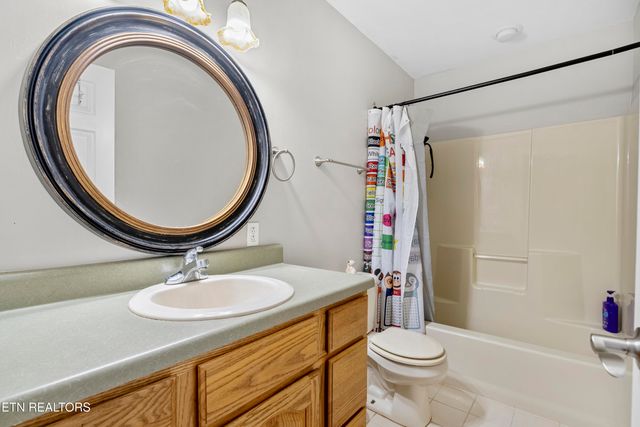 316 Red Hill Rd, Andersonville, TN 37705
