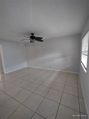 2741 NE 8th Avenue 14, Wilton Manors, FL 33334