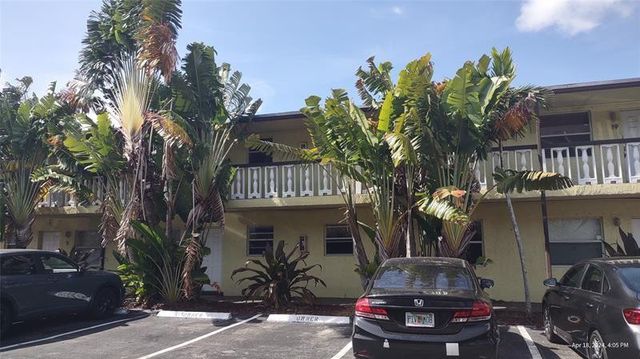 2741 NE 8th Avenue 14, Wilton Manors, FL 33334