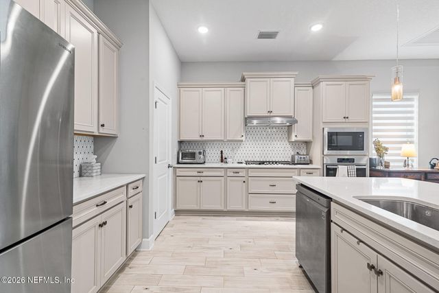 537 STONE RIDGE Drive, Ponte Vedra, FL 32081