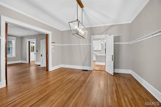 552 Clark Street, St Charles, MO 63301