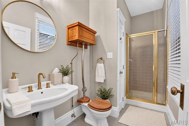 552 Clark Street, St Charles, MO 63301