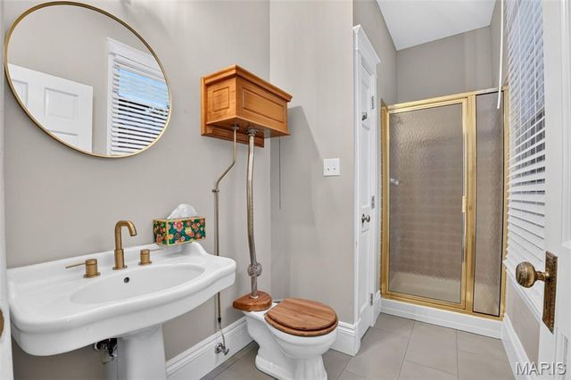 552 Clark Street, St Charles, MO 63301