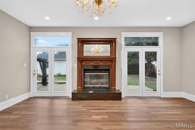 552 Clark Street, St Charles, MO 63301