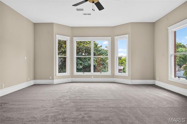 552 Clark Street, St Charles, MO 63301
