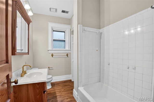 552 Clark Street, St Charles, MO 63301