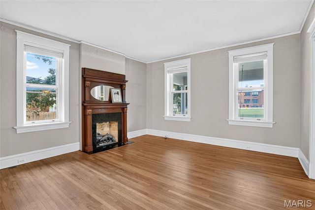 552 Clark Street, St Charles, MO 63301