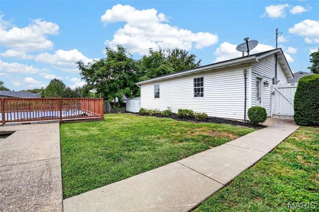 552 Clark Street, St Charles, MO 63301