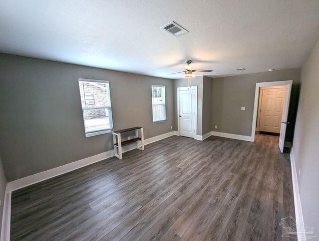 6045 Hamilton Bridge Rd, Milton, FL 32570