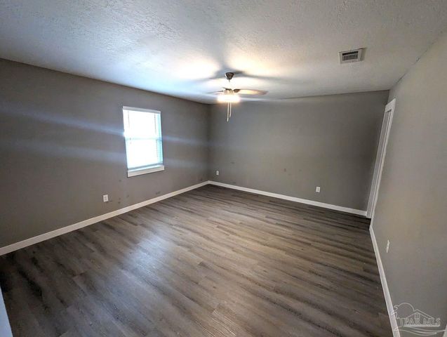 6045 Hamilton Bridge Rd, Milton, FL 32570