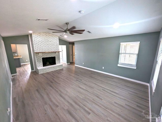 6045 Hamilton Bridge Rd, Milton, FL 32570