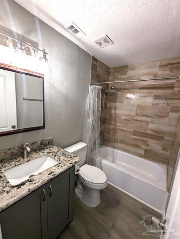 6045 Hamilton Bridge Rd, Milton, FL 32570